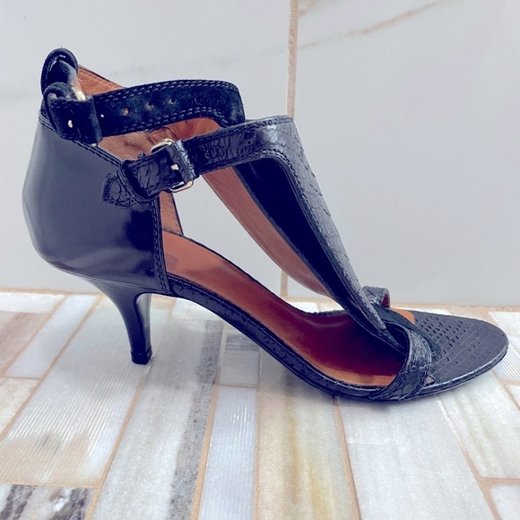 Givenchy Black Snake-Embossed Python Leather Ankle Strap Heels – EU 37 / US 7 - Picture 5 of 16